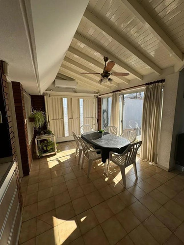 Ph En Venta - 4 Dormitorios 3 Baños - Cochera - 170mts2 - Villa Sarmiento