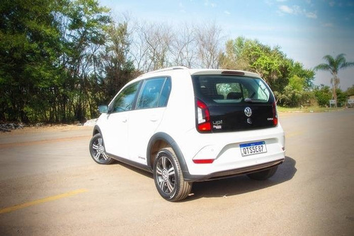 Imagem 4 de 13 de Volkswagen Up 1.0 170 Tsi Total Flex Xtreme 4p Manual