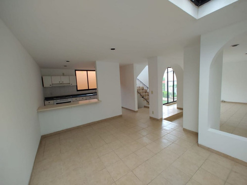 Casa Condominio En Venta En Hacienda Tétela, Cuernavaca Morelos.