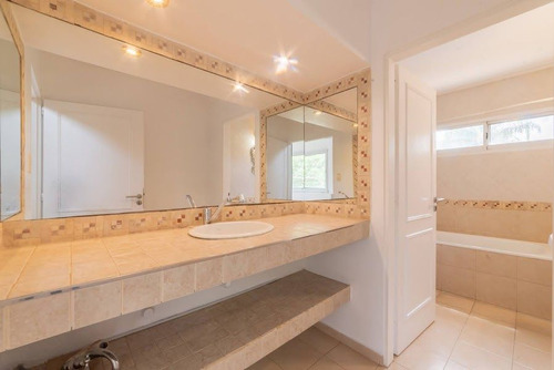 Casa En Venta En La Tatenguita