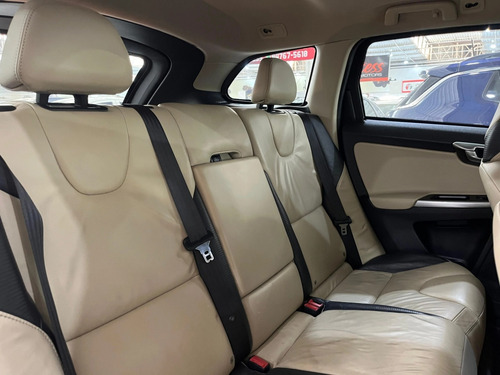 Volvo XC60 2.0 T5 RD TURBO GASOLINA 4P AUTOMÁTICO