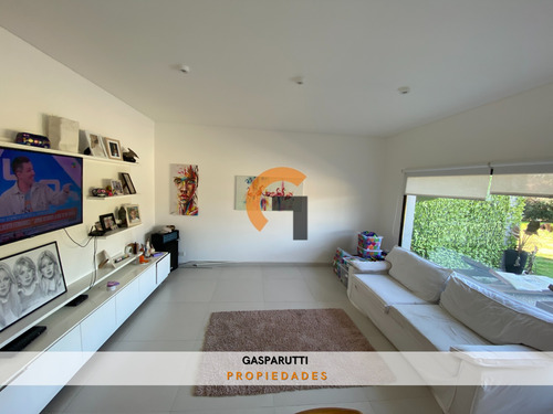 Casa En Venta, 3 Dorm.+ 1 Escritorio Barrio San Matías!