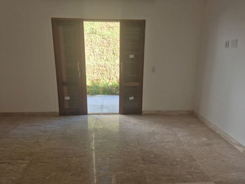 Casa Com 3 Quartos Suites À Venda, 200 M² Por R$ 1.590.000 - Cotia/sp
