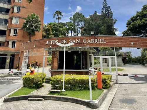 Best House Vende Amplio Y Hermoso Apartamento  En Altos De San Gabriel, La Tahona, Caracas