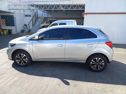 Imagen 8 de 15 de Chevrolet Onix 1.4 Ltz