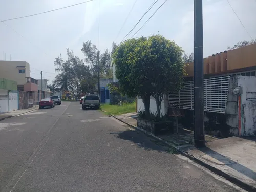 Casa De 1 Piso A La Venta, Frac. Floresta, Veracruz, Ver