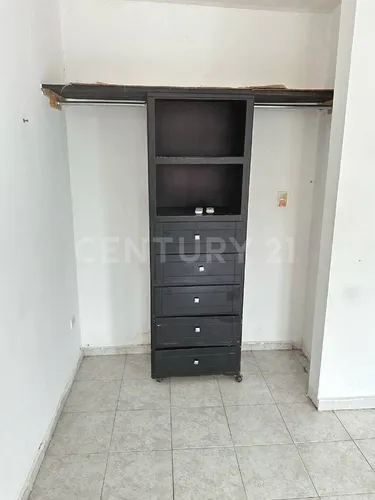 Casa En Venta En Col. Hacienda Los Cantu En Escobedo