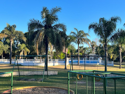 Terreno En Los Molinos Frente Al Campo De Golf