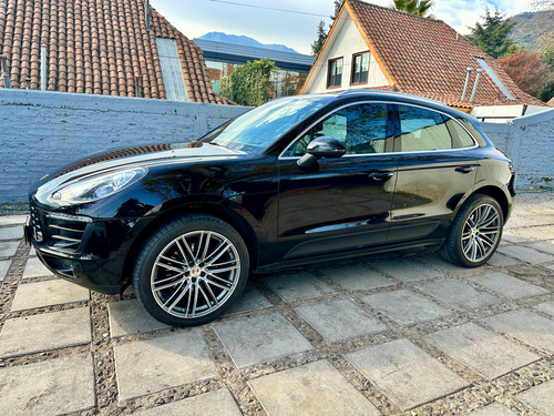 Porsche Macan R4