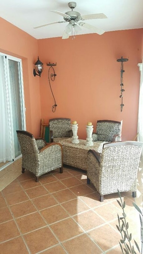 Apartamento De 2 Habitaciones En Las Brisas Guavaberry - Juan Dolio, Con Jardin
