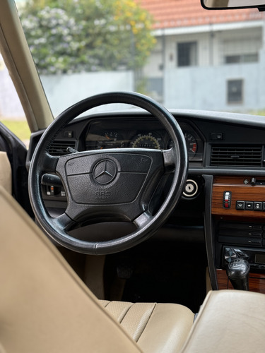 Mercedes Benz 190e 2.3