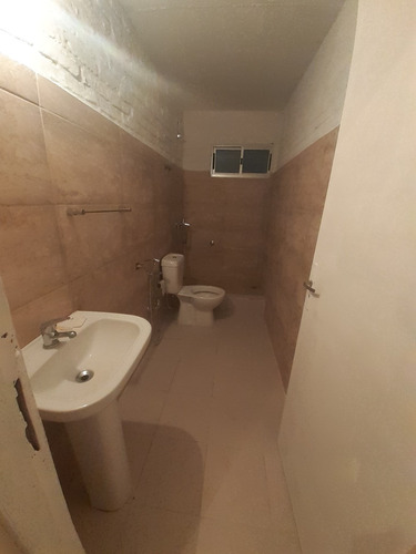 Imagen 4 de 9 de Apartamento Reciclado Sobre Avenida Garzon Esq. San Quintín