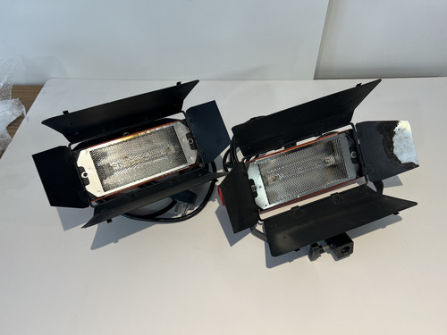 Minipan 1000w 3200 Kelvin Dexel - X2 Unidades - Usados