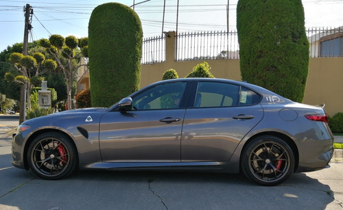 Imagen 5 de 15 de Alfa Romeo Giulia 2018 Quadrifoglio V6 Bi-turbo Factura Org