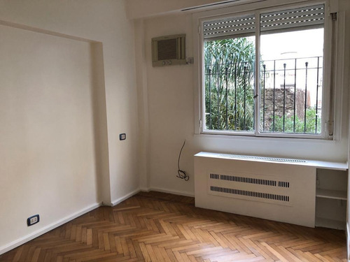 Imagen 3 de 10 de Alquiler De Departamento 3 Ambientes Con Dependencia - Recoleta
