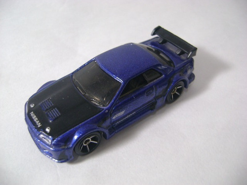 Imagen 2 de 6 de Nico Nissan Sky Line 2001 Malasia Hot Wheels 1/64 (hwl 29)