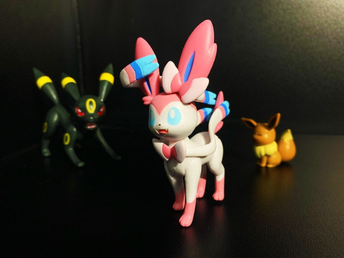 Lote Figuras Pokémon Eevee Sylveon Umbreon
