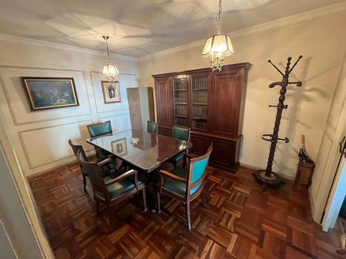 Excelente Oficina En Ciudad Vieja, 86 M2, Baño, Kitchenette, Gge.