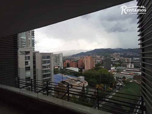 Oficina En Arriendo En Los Balsos. Cod A775069