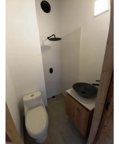 Apartamento En Las Palmas, Piso 4