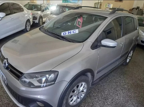 Volkswagen Suran Cross 1.6 Highline 101cv