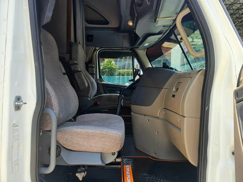 Tractocamion Freightliner Cascadia Man 2017