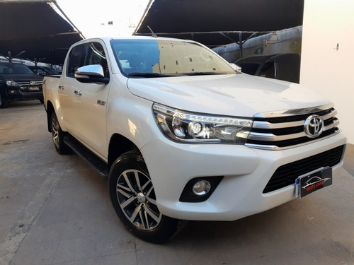 Toyota Hilux 2.8 Cd Srx 177cv 4x4 At 2017