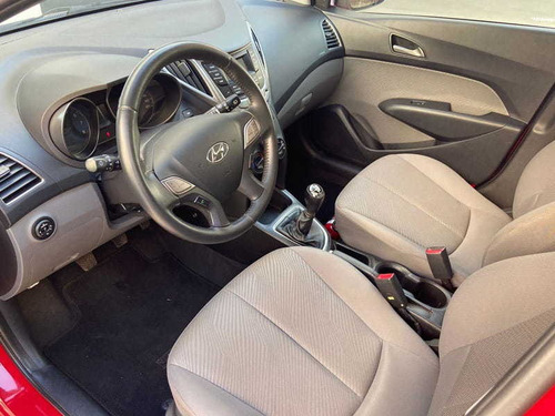 Imagem 5 de 12 de Hyundai Hb20 1.6a Prem 2014