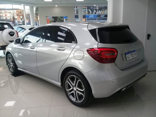 Mercedes Benz Clase A A200 Urban 1.6 At 5p 2017 U/m 70.000km
