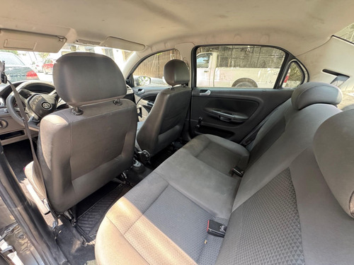 Volkswagen Gol Sedan 1.6 Trendline Mt