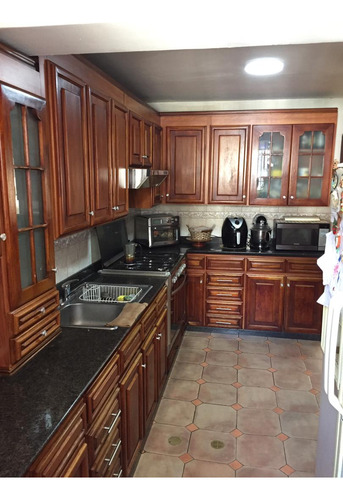 Se Vende Apartamento 131m2 3h+s/3b/2p Los Caobos