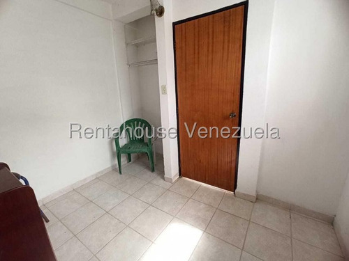 Hermosa Y Comoda Casa En Alquiler Cabudare, Urbanizacion Roca Terra Mls #25-25005 Fcd
