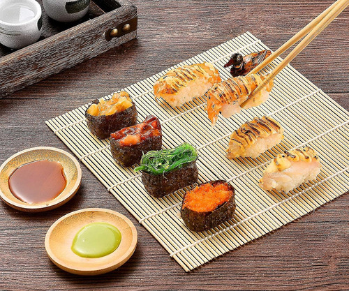 Kit Sushi Bambú Makisu Con 2 Alfombrillas 5 Palillos Mmg