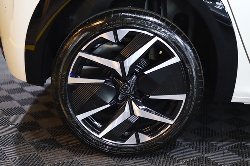 Peugeot 208 1.0T Gt