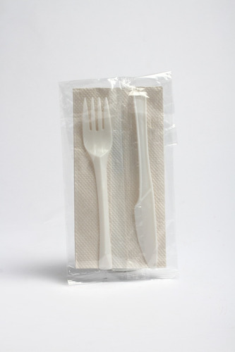 Imagen 2 de 2 de Kit 3 Cubiertos Empacados Desechables Selva (300 Kits)
