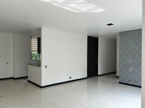 Apartamento En Venta En El Poblado. Cod V16957