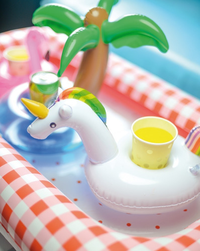 Imagem 2 de 3 de Mini Boia Inflável Unicórnio Porta Copos - Bebidas E Drinks