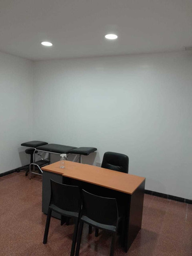 Imagen 3 de 4 de Alquiler De Consultorio Medico!