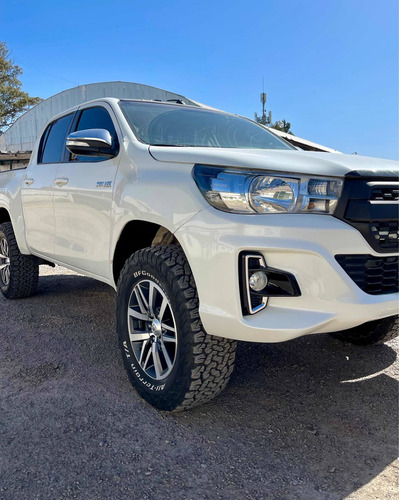 Imagen 5 de 9 de Toyota Hilux 2019 2.8 Cd Srv 177cv 4x4