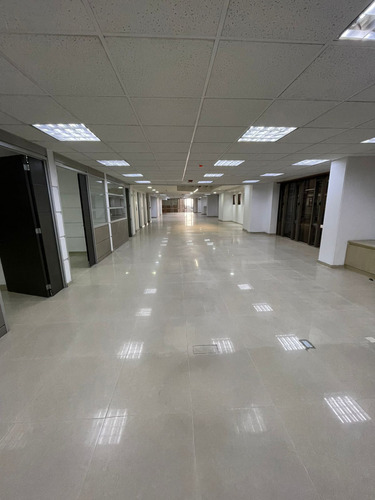Oficina En Arriendo En Porciúncula. Cod A1038510