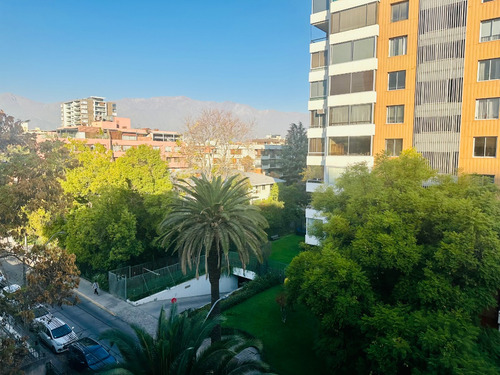 Estudio Con Terraza Vista 3 Cuadras Del Metro En Providencia