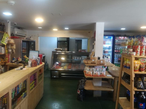 Imagen 8 de 12 de Apartamento Con Local En Margarita En Venta