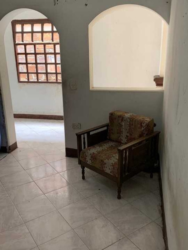 Imagen 5 de 6 de Vendo Casa Segundo Piso Cerca A La 68 Barrio Castilla