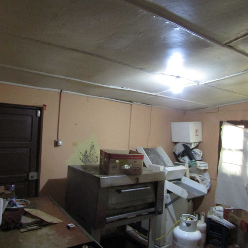 Se Vende Inmueble Con Negocio. (83653)
