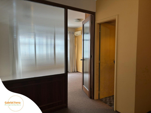 Vendemos Oficina Con Kitchinette Y Baño Privado -