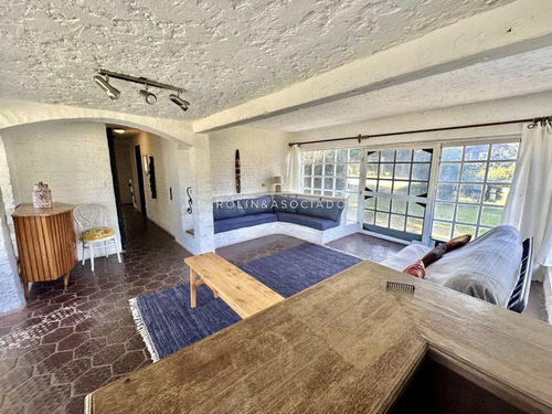 Casa En Venta En Pinares, Punta Del Este.