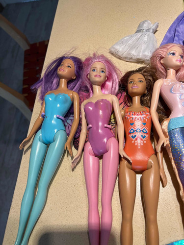 Imagen 6 de 10 de Lote De 11 Barbies Y Dos My Litle Pony Girls, Ropa Y Zapatos
