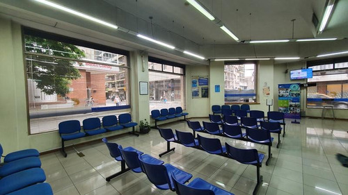 Imagen 10 de 30 de Edificio Comercial En Venta - Centro