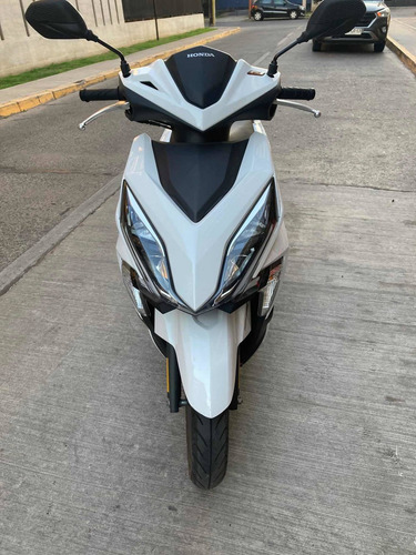 Imagen 6 de 12 de Honda Elite Fi