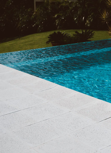 Baldosa Atermica Borde Ballena Piscina Pileta Solarium Blanco